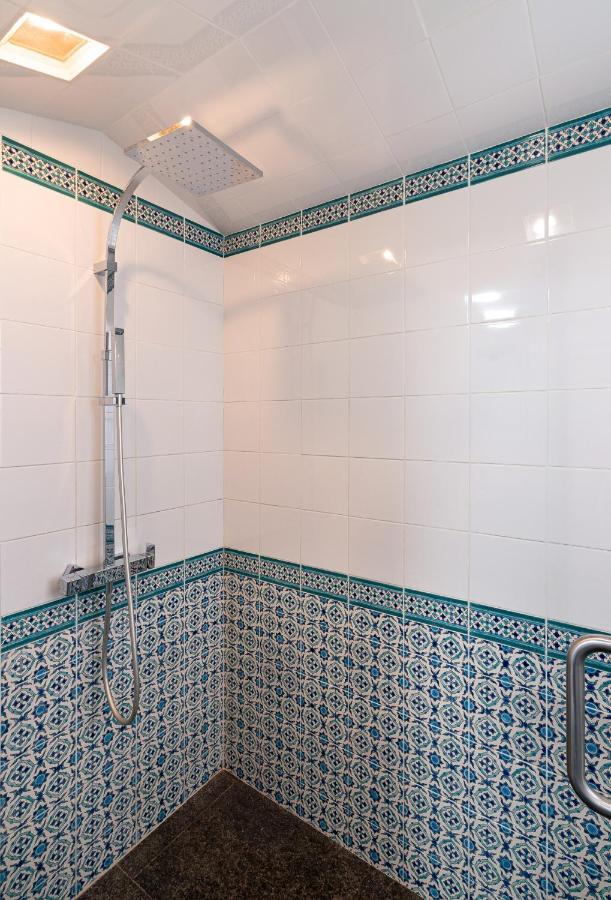 Spacious & Artistic Retro 2Bd Apt With Sauna Atene Esterno foto